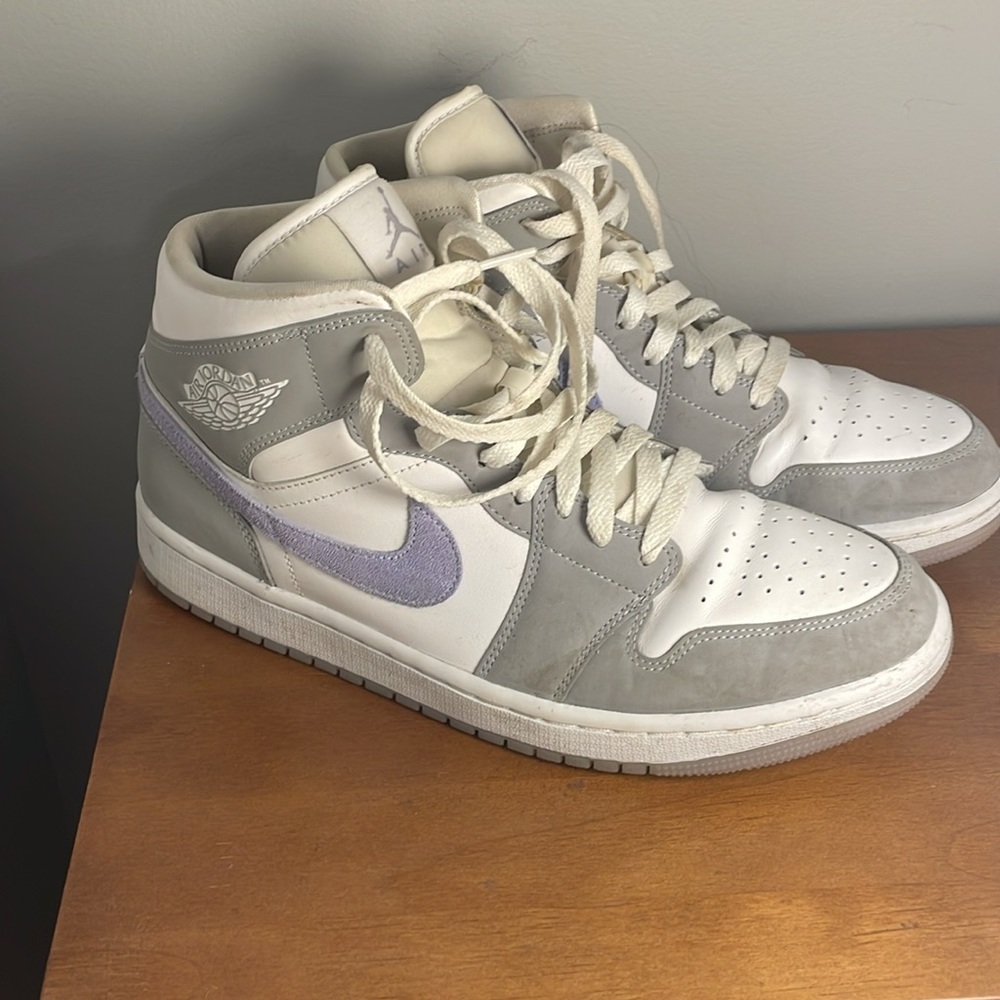 2021 Women’s Air Jordan 1 Mid ‘Wolf Grey Aluminum’
